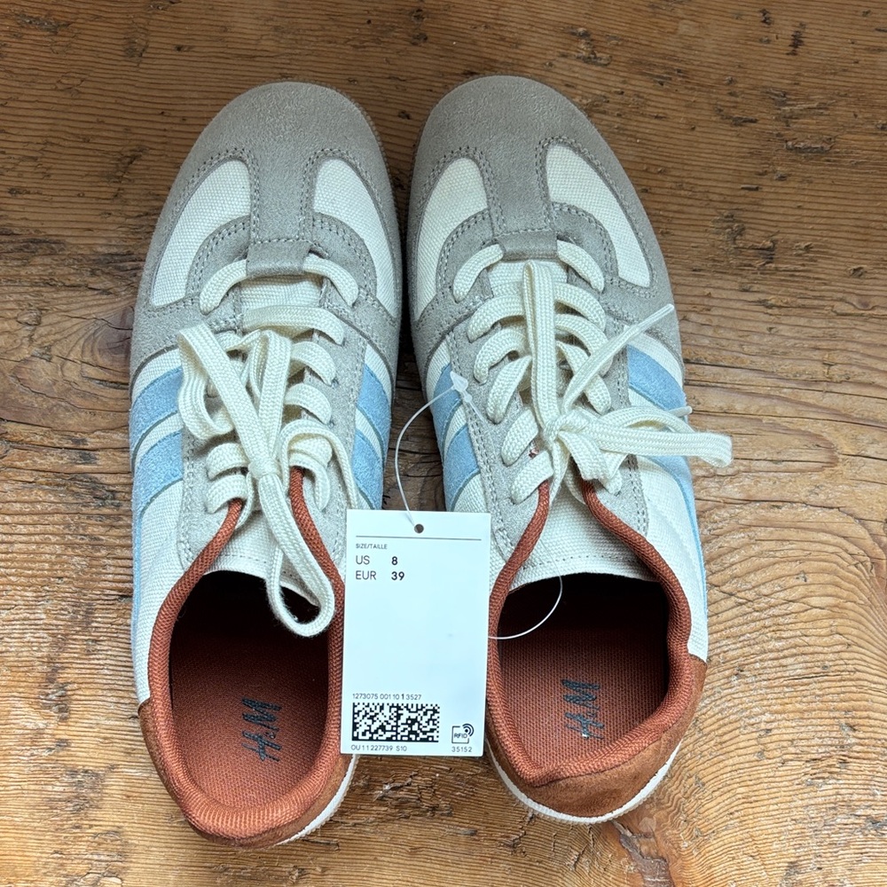 H&M Cream & Light Blue Lace-Up Sneakers with Brown Interior